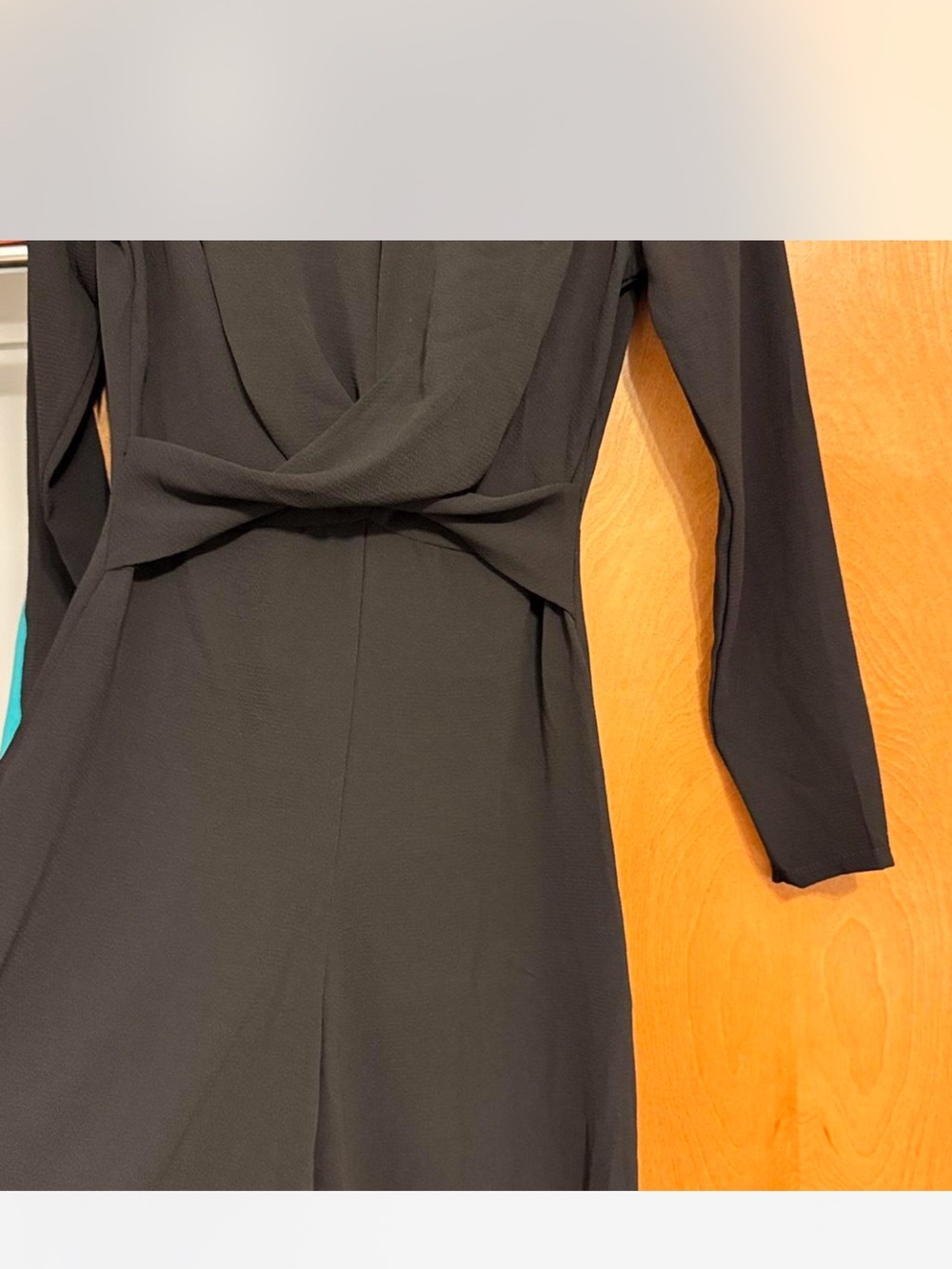 Boohoo Black Long-Sleeve Twist-Front Midi Dress